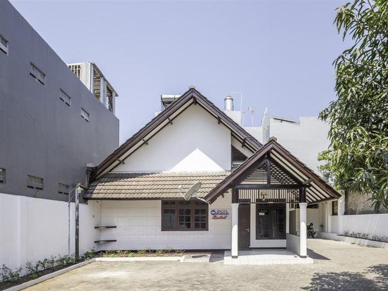 Super Oyo 1568 Stasiun Ka Cirebon Guest House Exteriér fotografie