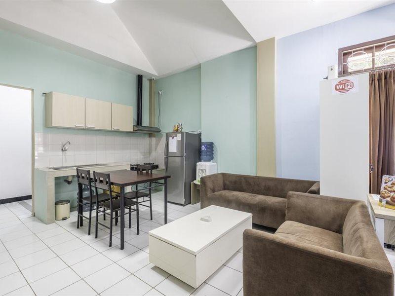 Super Oyo 1568 Stasiun Ka Cirebon Guest House Exteriér fotografie