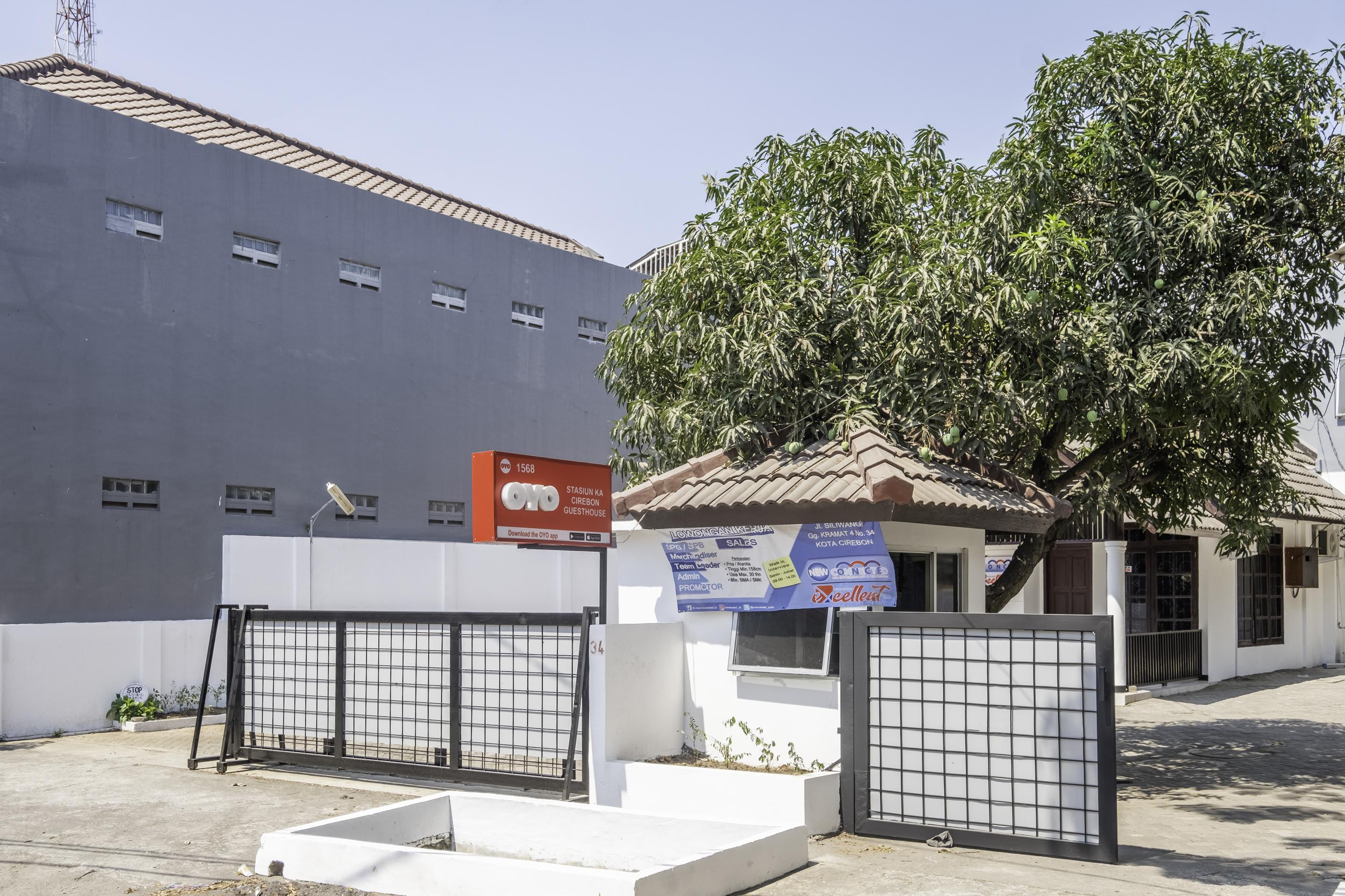 Super Oyo 1568 Stasiun Ka Cirebon Guest House Exteriér fotografie